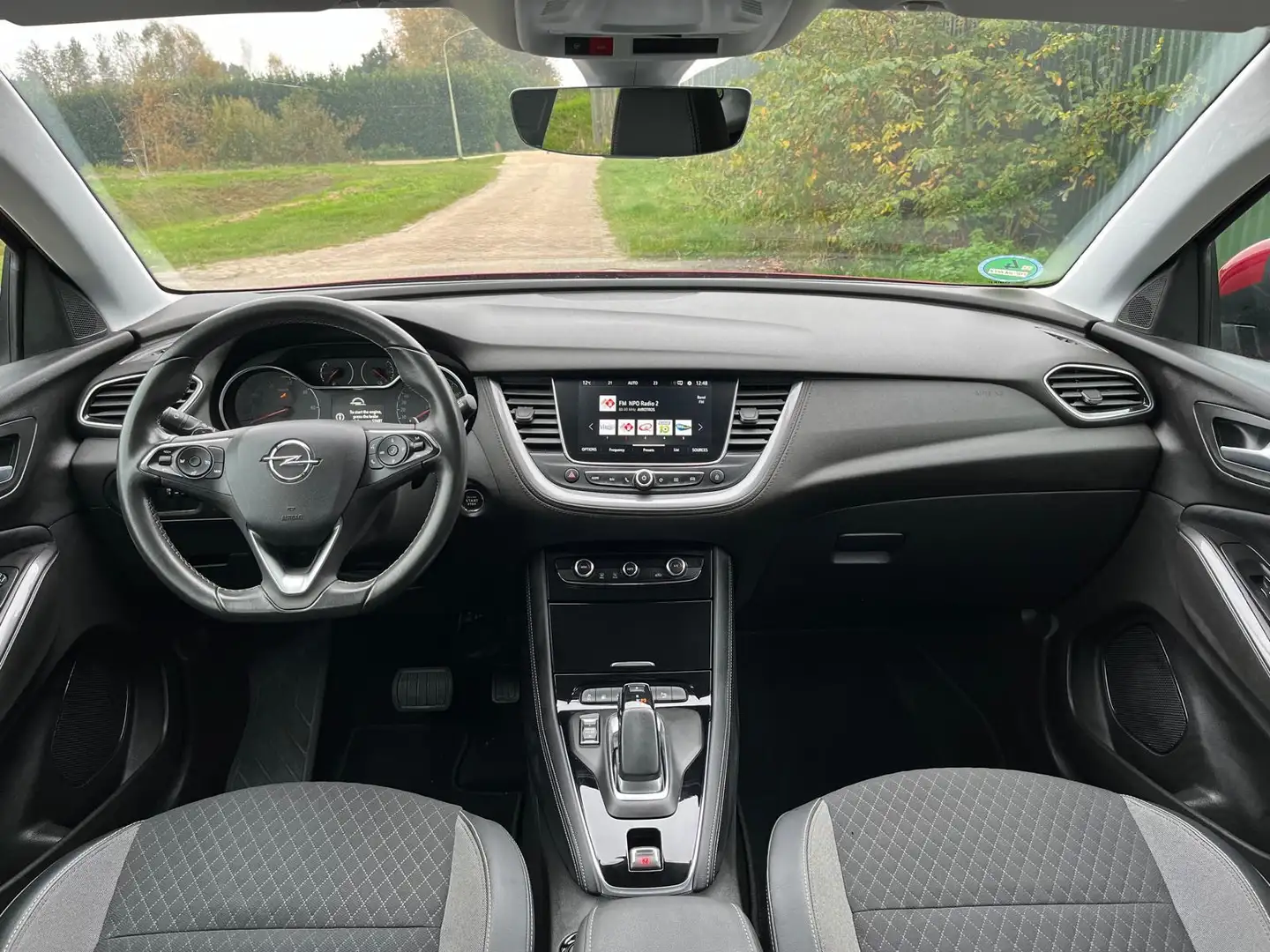 Opel Grandland X 1.6 Turbo Hybrid Business Edition Trekhaak Rouge - 2