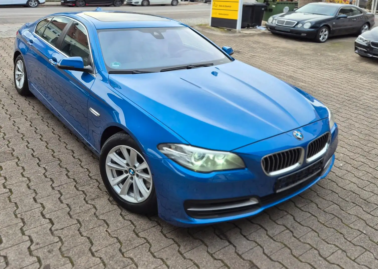 BMW 528 i xDrive/ INDIVIDUAL /Voll-2.Hd/ Leder Grau Bleu - 2