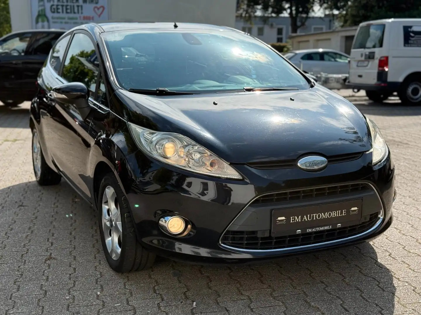 Ford Fiesta *Ghia*Klima*Parkhilfe*8 fach*InspektionNEU Schwarz - 1