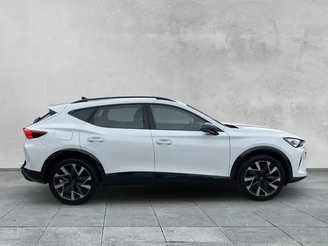 Cupra Formentor view 6