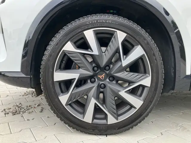 Cupra Formentor view 13