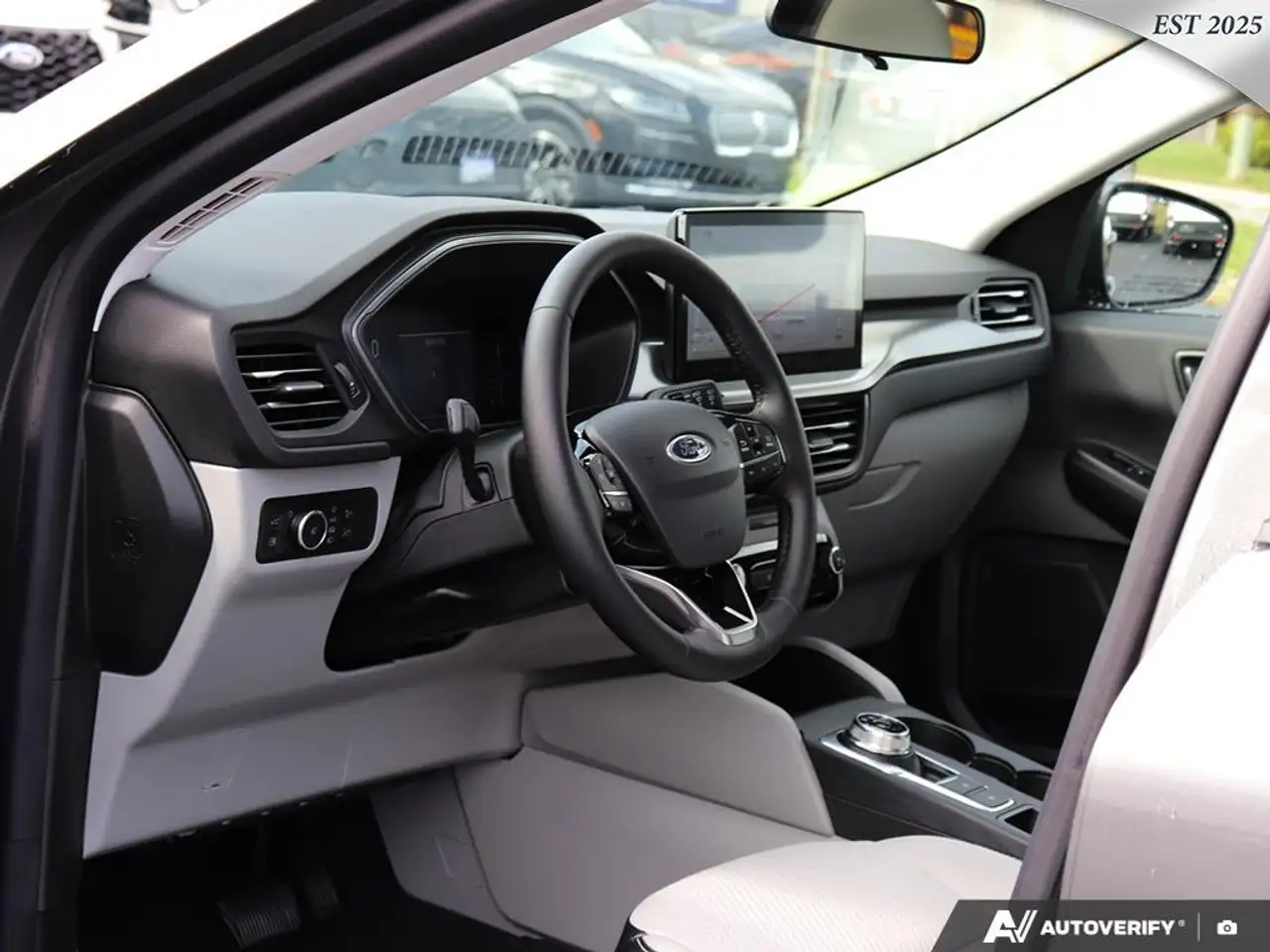Ford Escape снимка Ford Escape
