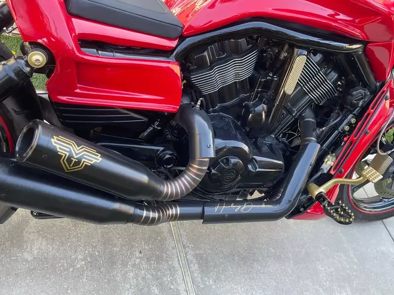 Harley-Davidson V-Rod - foto 5