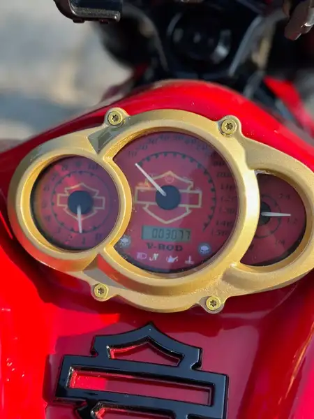 Harley-Davidson V-Rod - foto 7