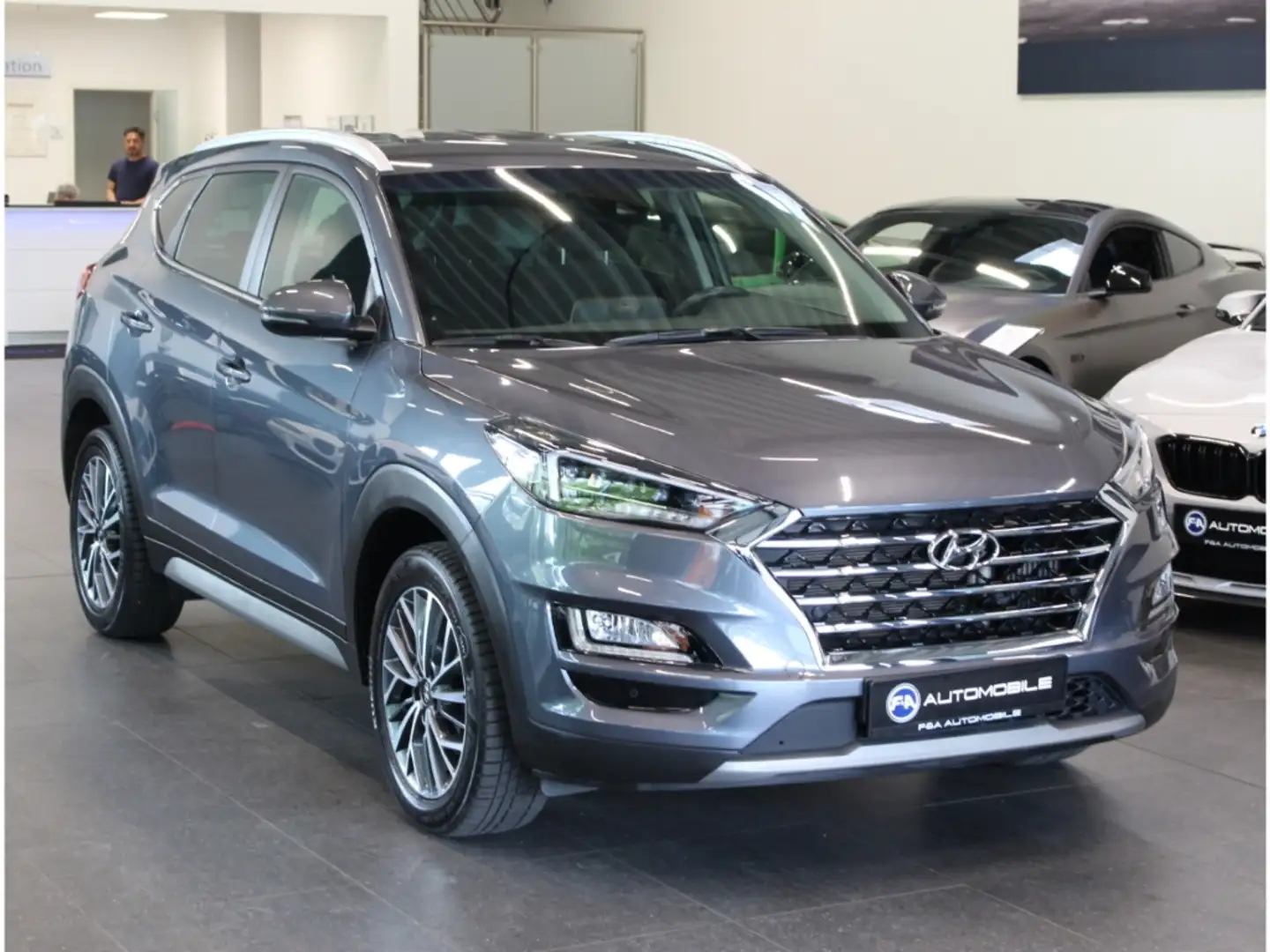 Hyundai TUCSON Style 4WD 1.6 *Navi*Kamera *LED* Grau - 2
