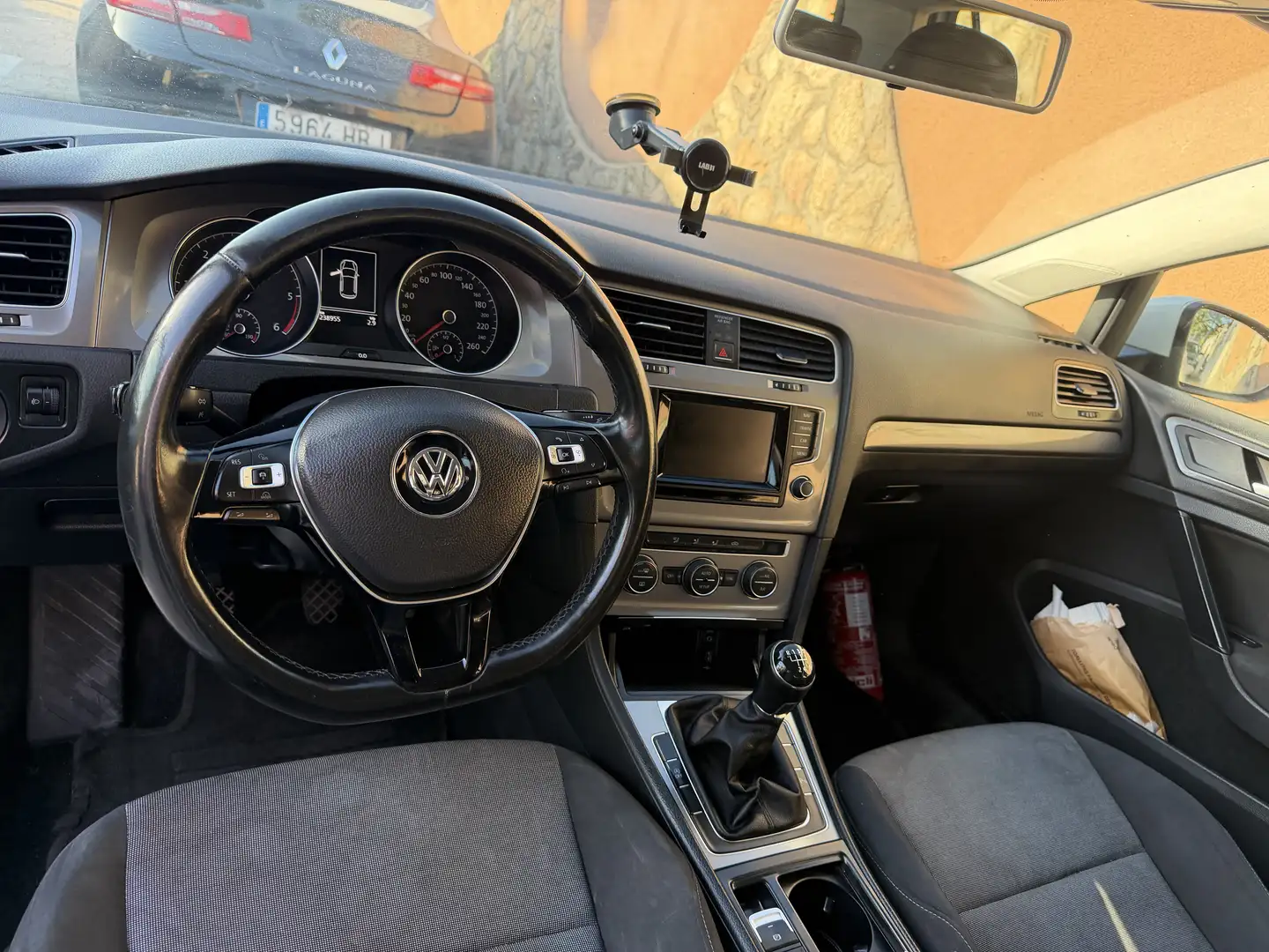 Volkswagen Golf 1.6 BlueTDI Comfortline - 1
