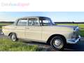 Mercedes-Benz 230 230 "Heckflosse" (W110) 6-Zylinder Blanc - thumbnail 5