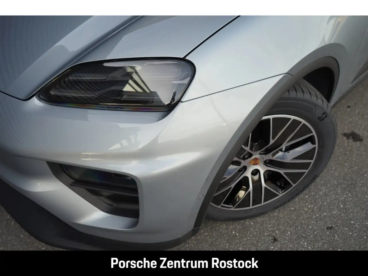 Porsche Macan 4 Surround View BOSE Luftfederung 20-Zoll 11