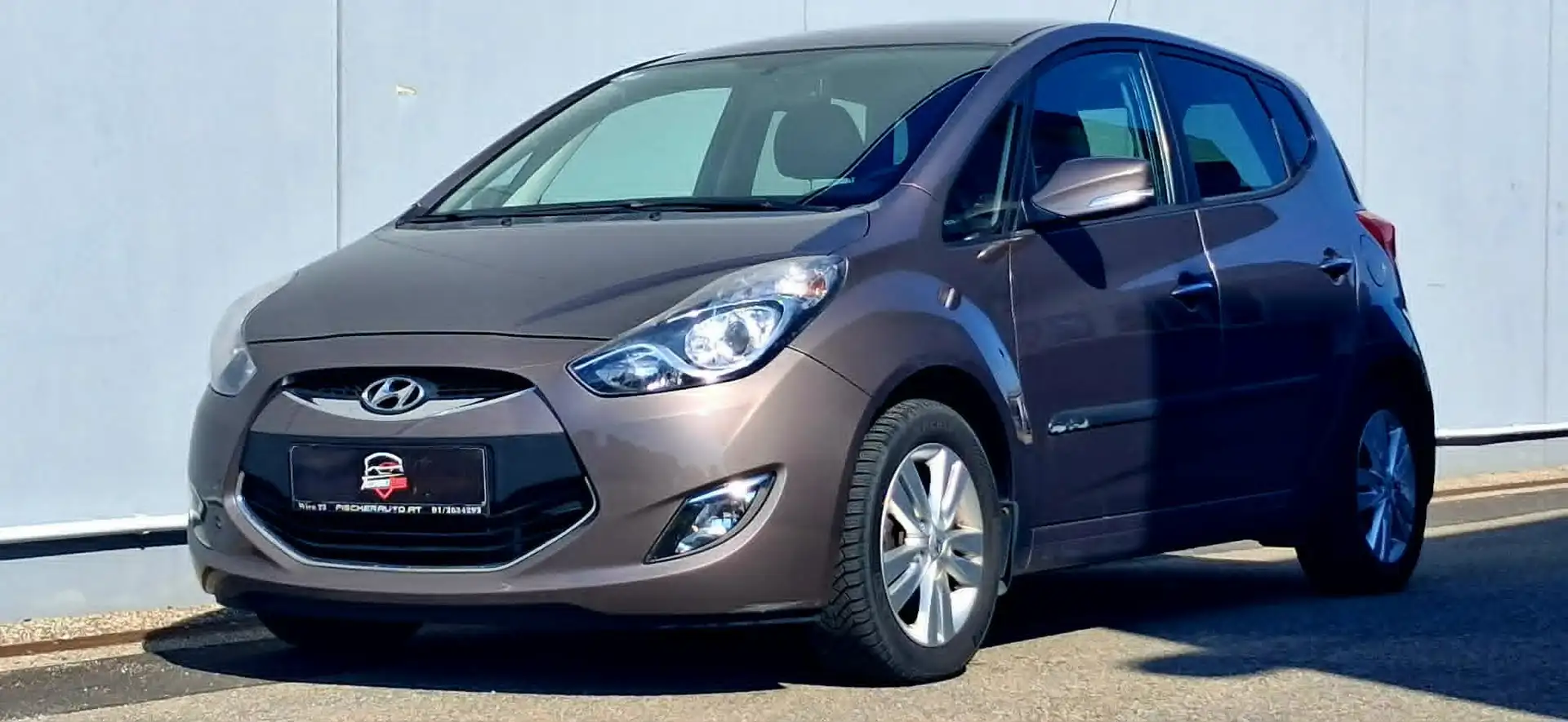 Hyundai i20 1,6 CRDi Comfort DPF Pickerl4/2027+4 Braun - 1