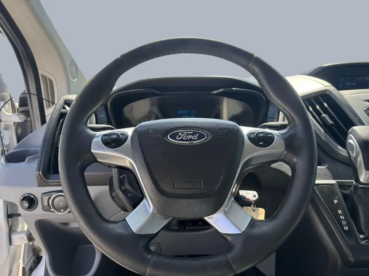 Ford Transit Cargo Van снимка Ford Transit Cargo Van