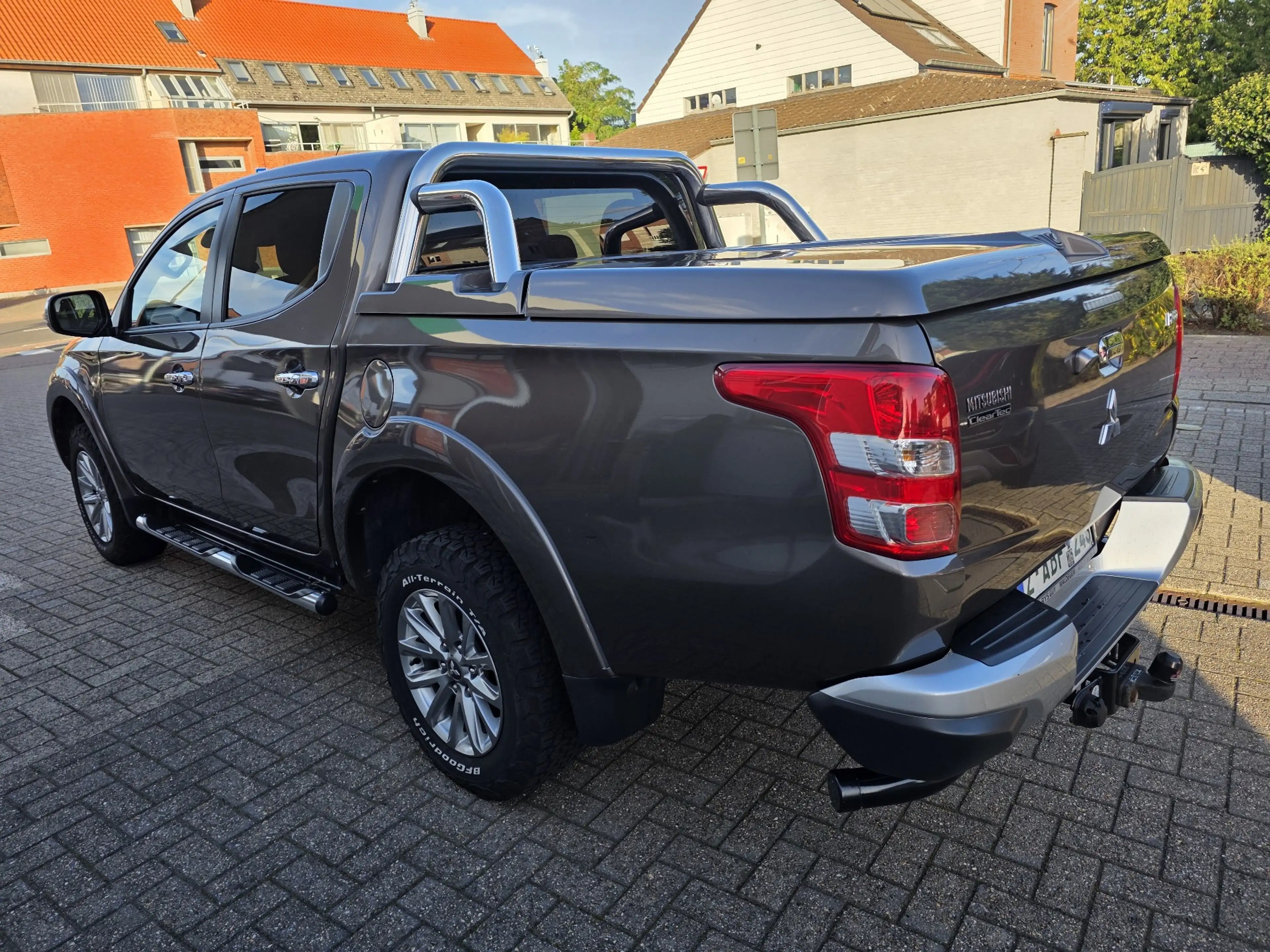 Mitsubishi L200 L 200 2.4 DI-D 4WD Intense — photo 4