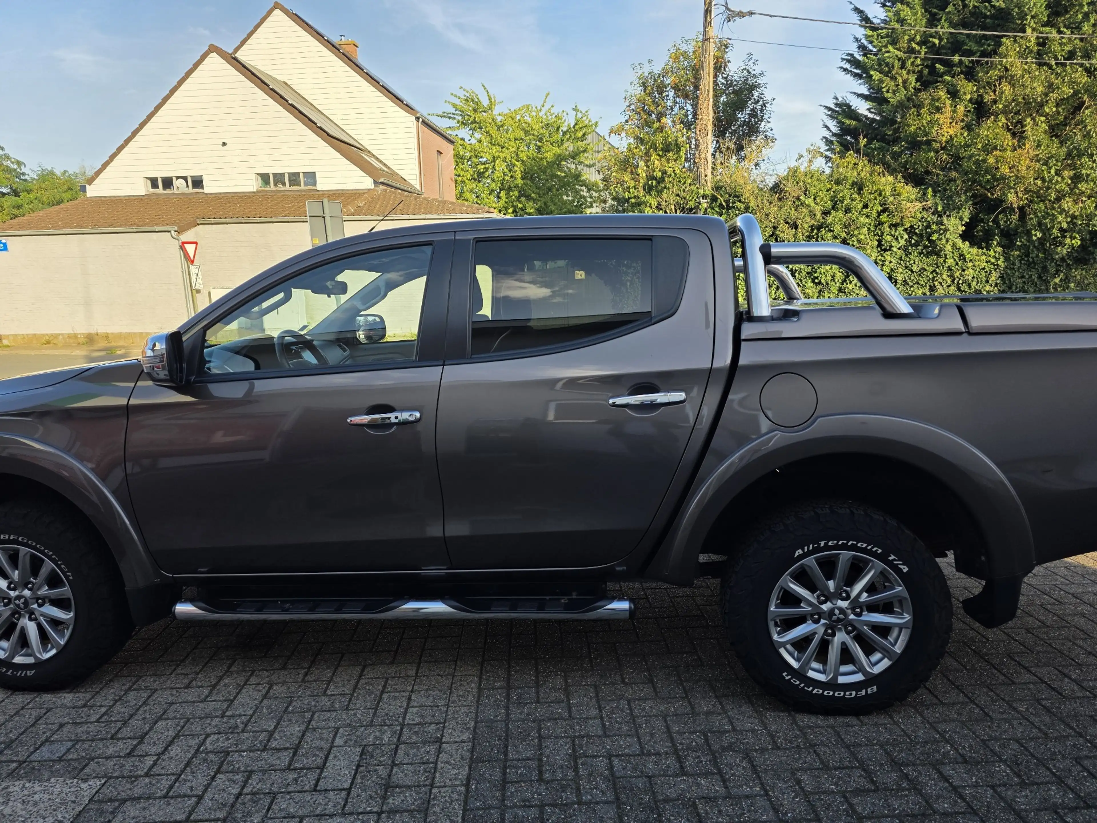 Mitsubishi L200 L 200 2.4 DI-D 4WD Intense — photo 3