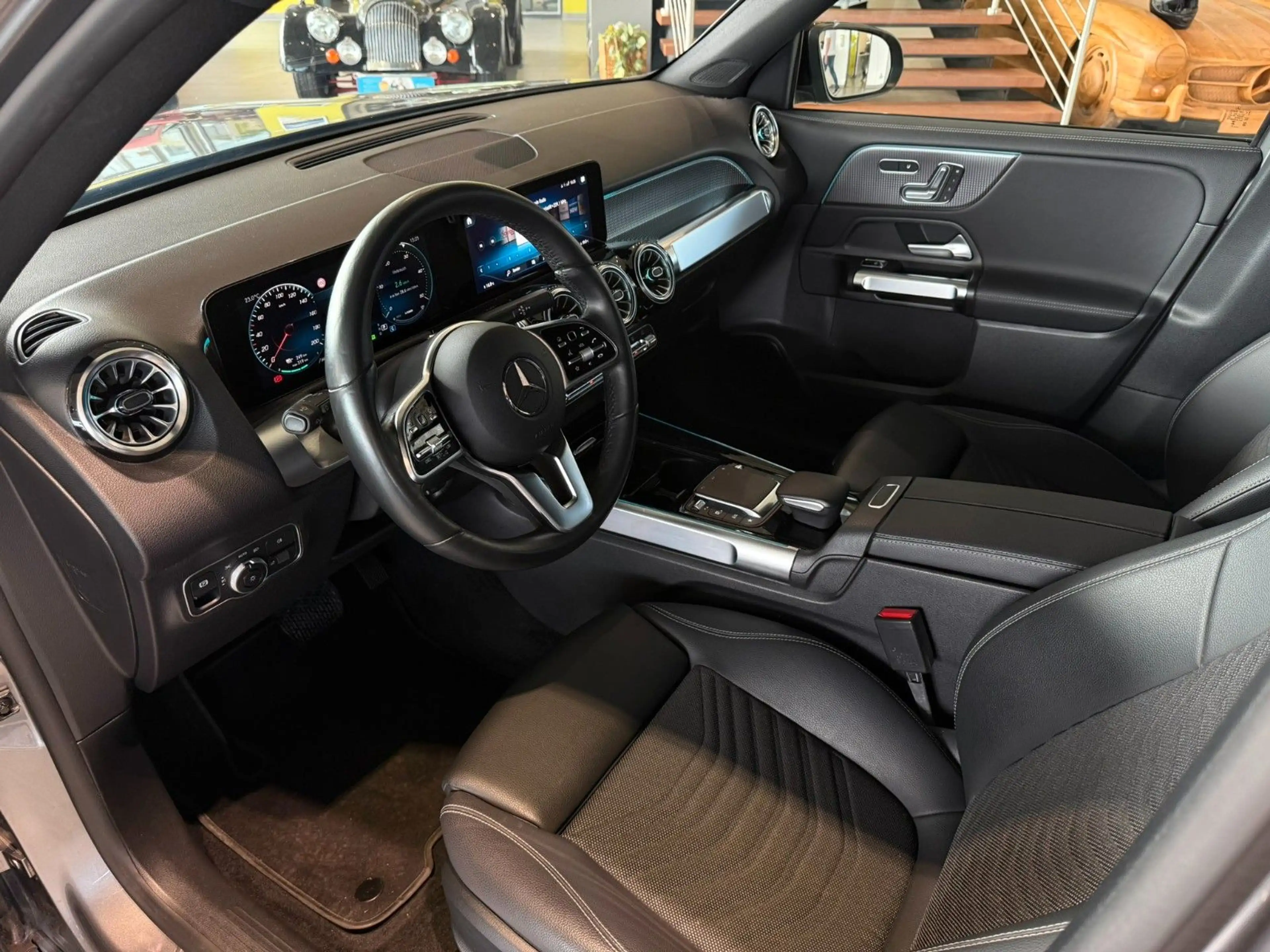 Mercedes-Benz EQB 250 Ambiente*Keyless*CarPlay*Tempomat* — photo 12