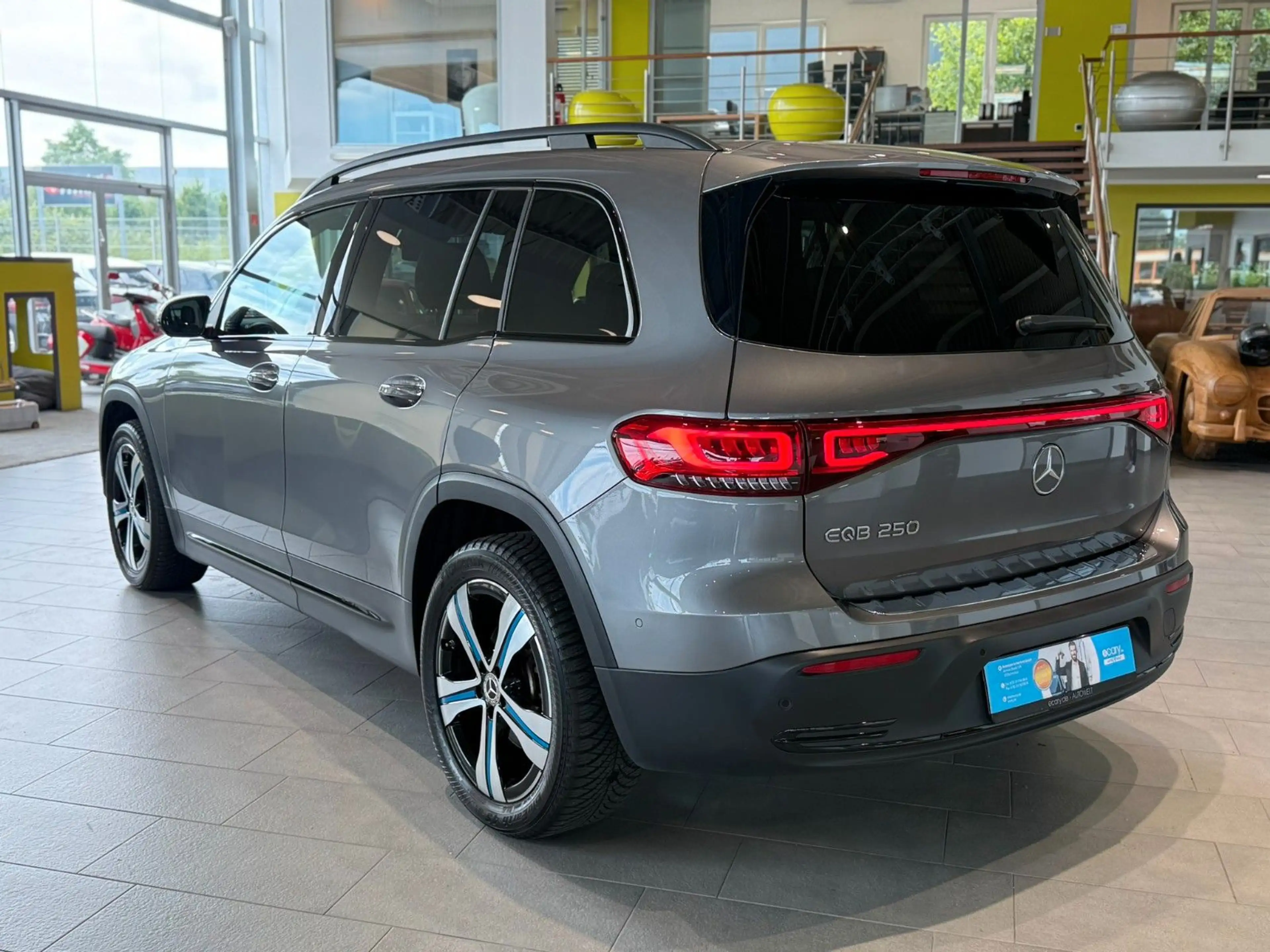 Mercedes-Benz EQB 250 Ambiente*Keyless*CarPlay*Tempomat* — photo 4
