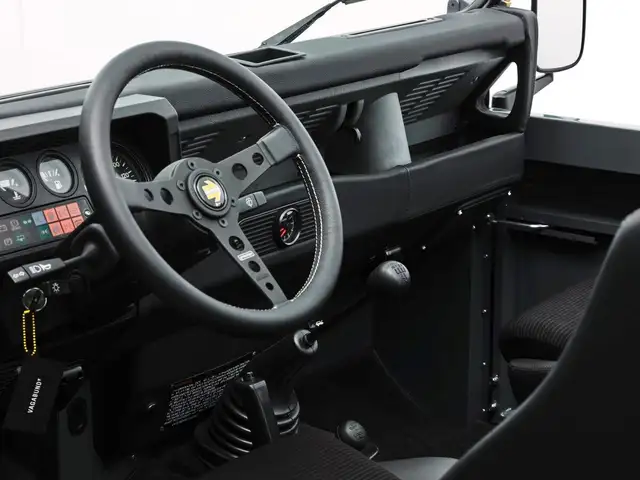 Land Rover Defender 90 V8 Einzelstück Ansicht 4