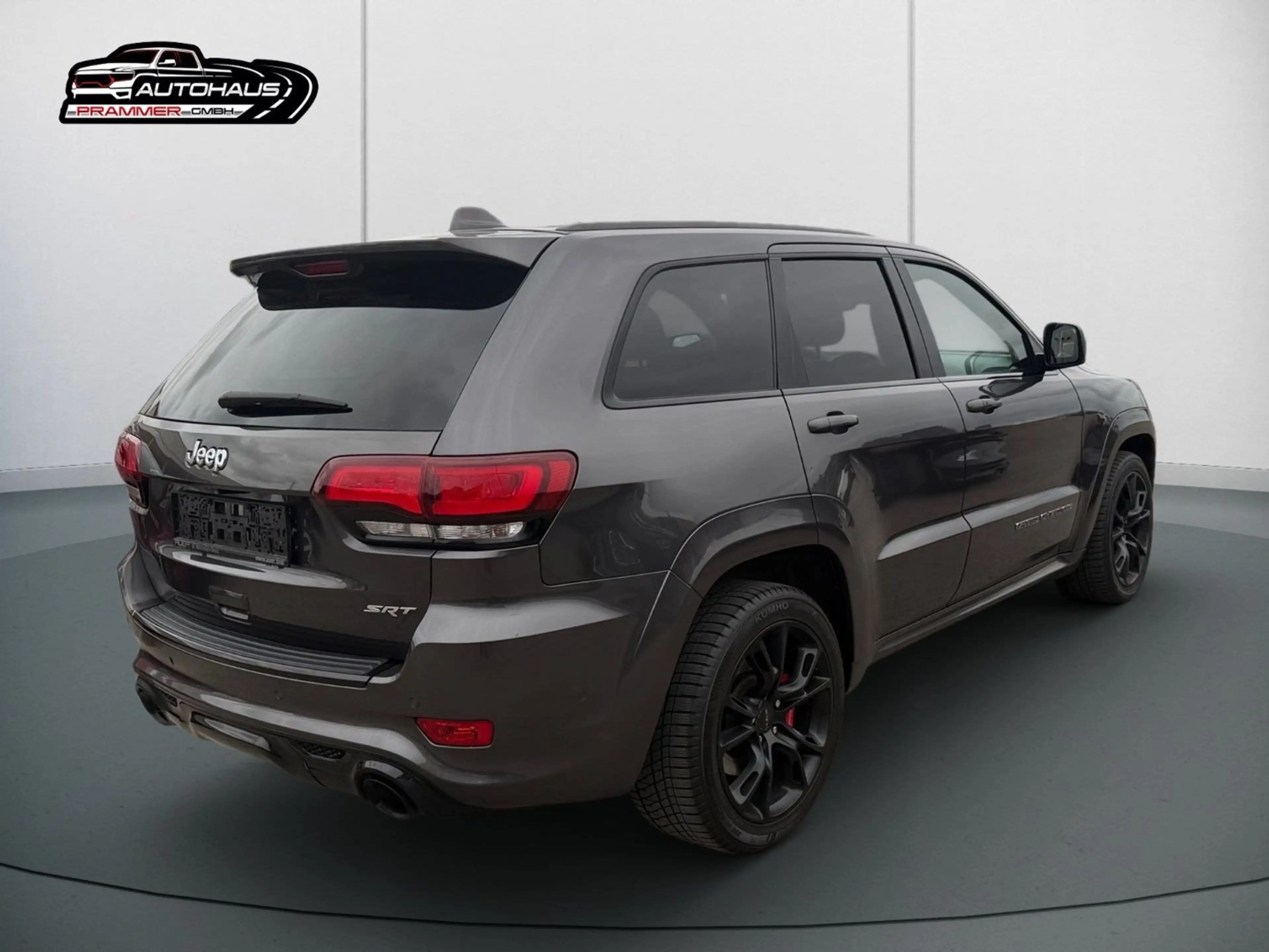 Jeep Grand Cherokee 6.4 SRT — photo 3