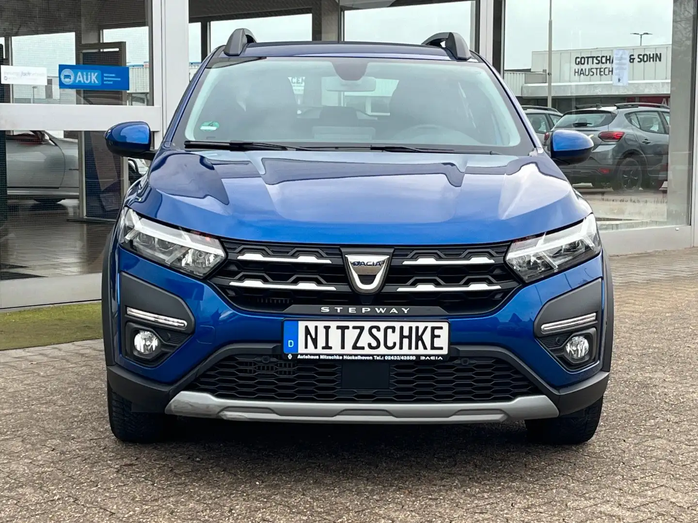 Dacia Sandero III Stepway Comfort (AUTOMATIK, GJR) Blau - 2