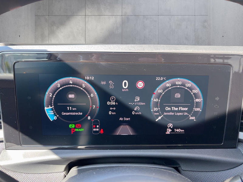 Volkswagen T-Roc Life eTSI DSG — photo 8