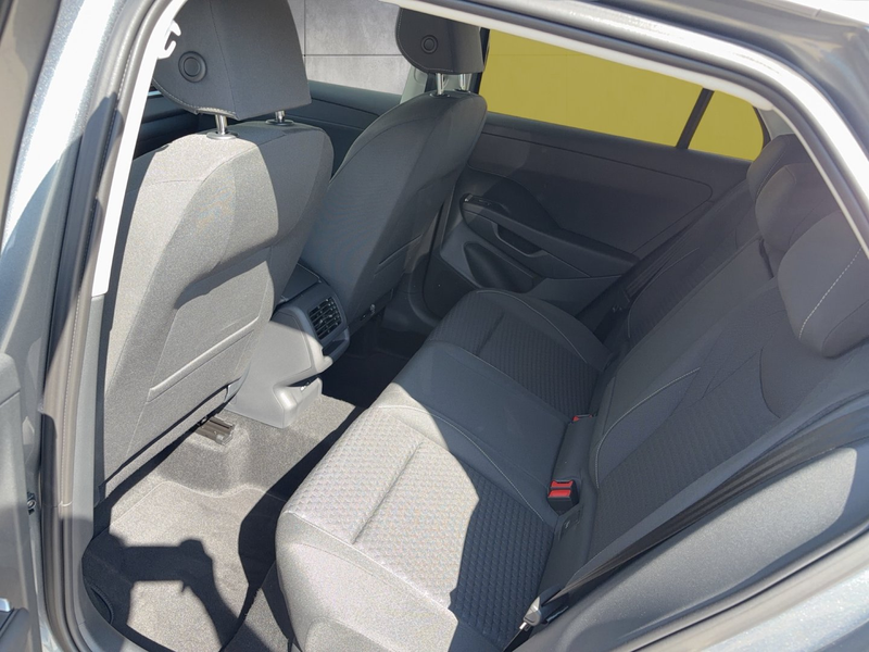 Volkswagen T-Roc Life eTSI DSG — photo 10