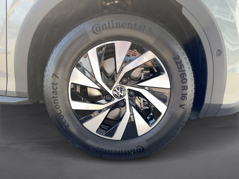 Volkswagen T-Roc Life eTSI DSG — photo 5