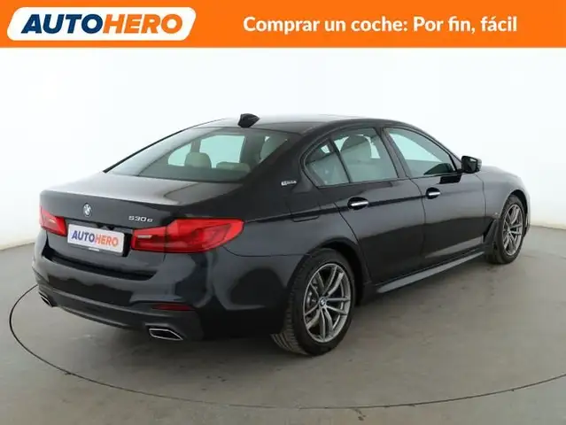 BMW 5 Series view 6