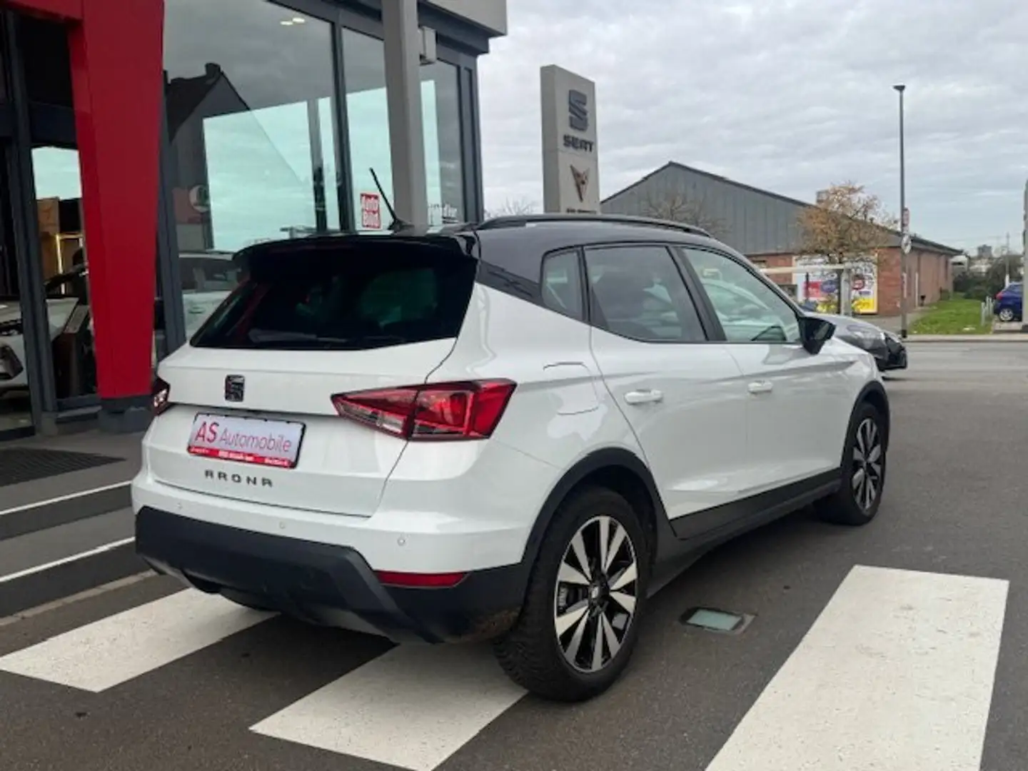 SEAT Arona Style Beats - Ihr SEAT Vertragshändler Weiß - 2