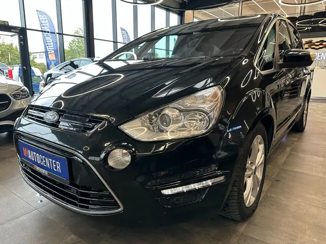Ford S-Max view 4