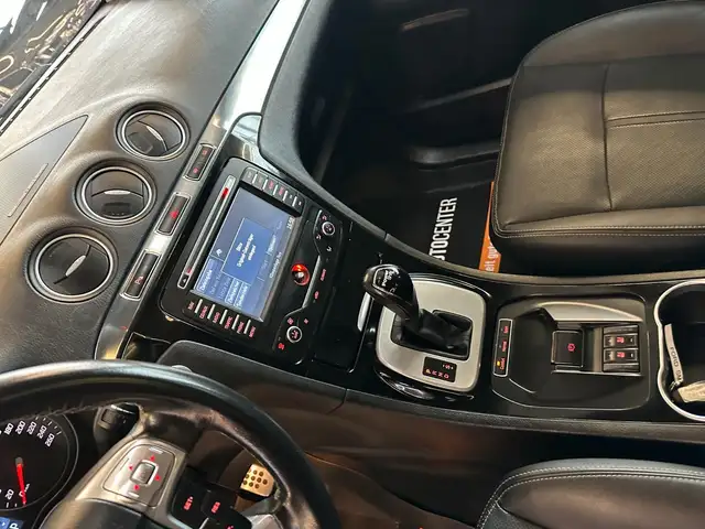 Ford S-Max view 12