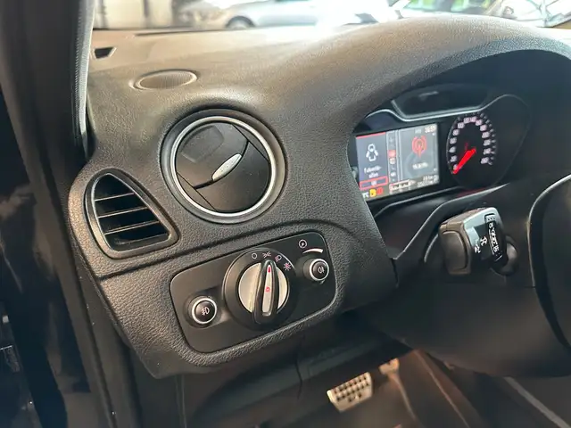 Ford S-Max view 8