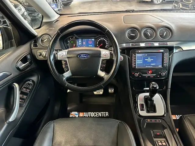 Ford S-Max view 6