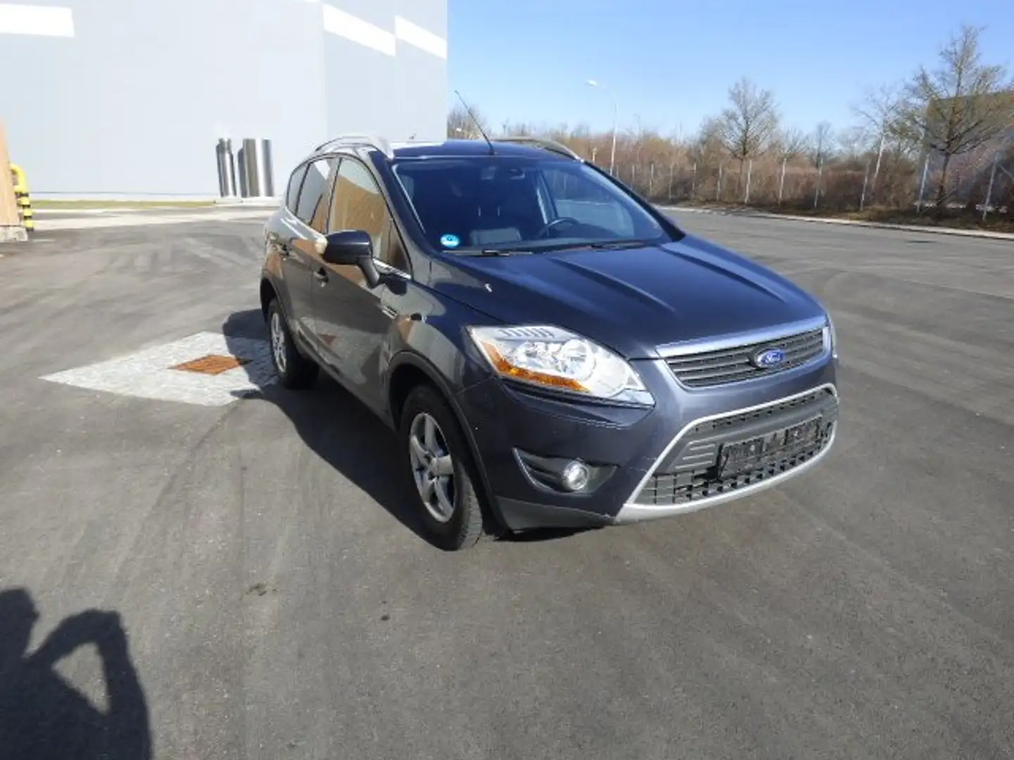 Ford Kuga 2.0 TDCi 4x4 Aut. Titanium Gris - 2