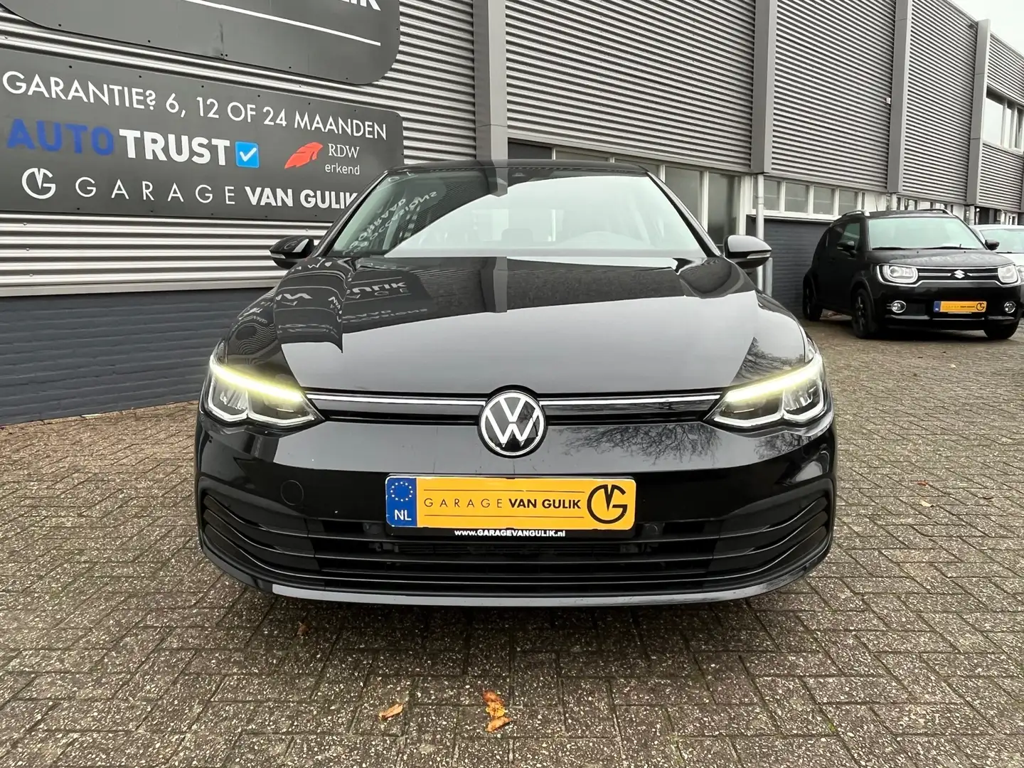 Volkswagen Golf 8 1.0 TSI 5 deuren ClimateControl,AdaptieveCruiseC Zwart - 2