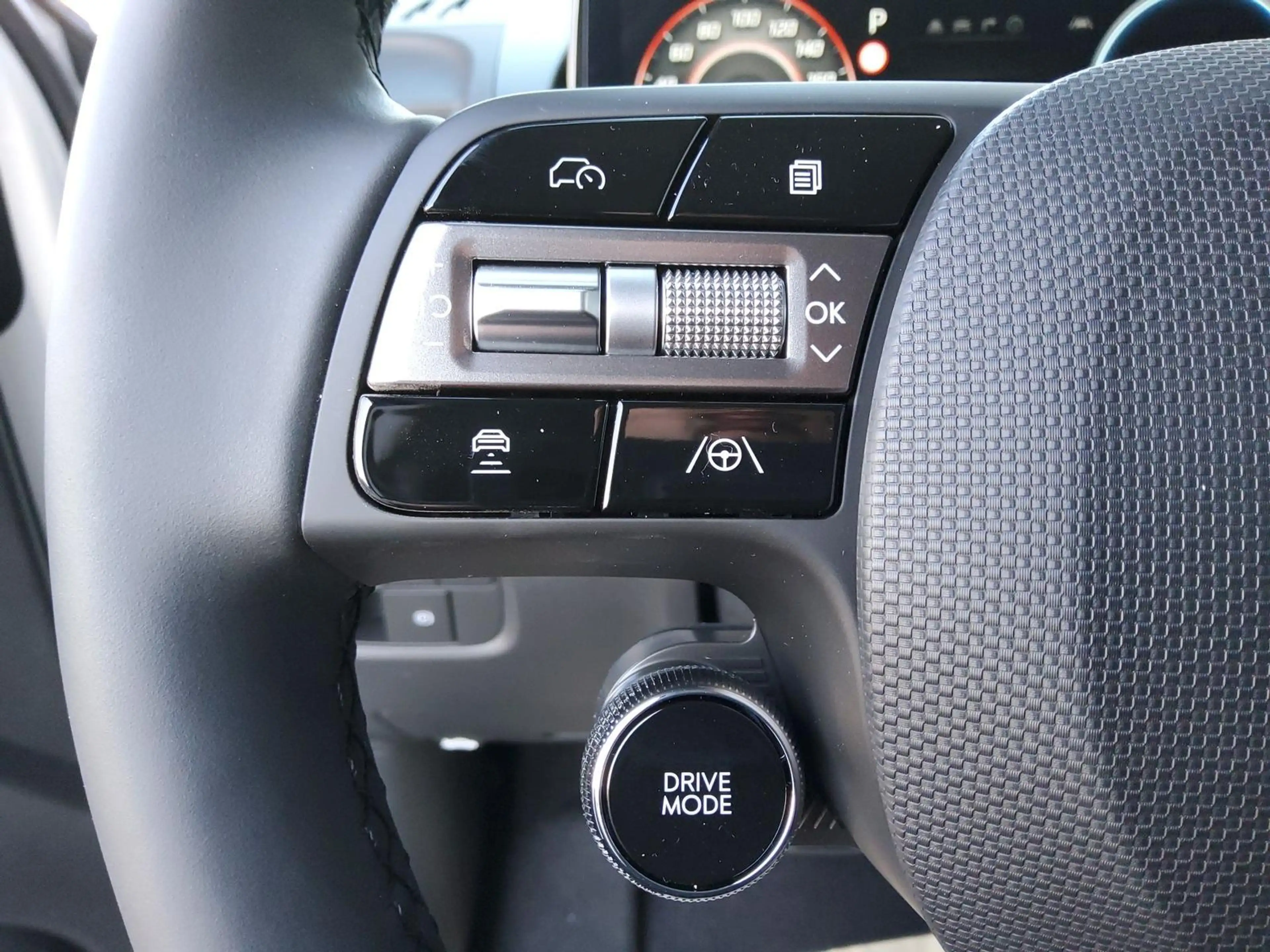 Hyundai Inster EV 49 kWh PRIME WÄRMEPUMPE/360°/NAVI/LED/SHZ/DAB+ — photo 9