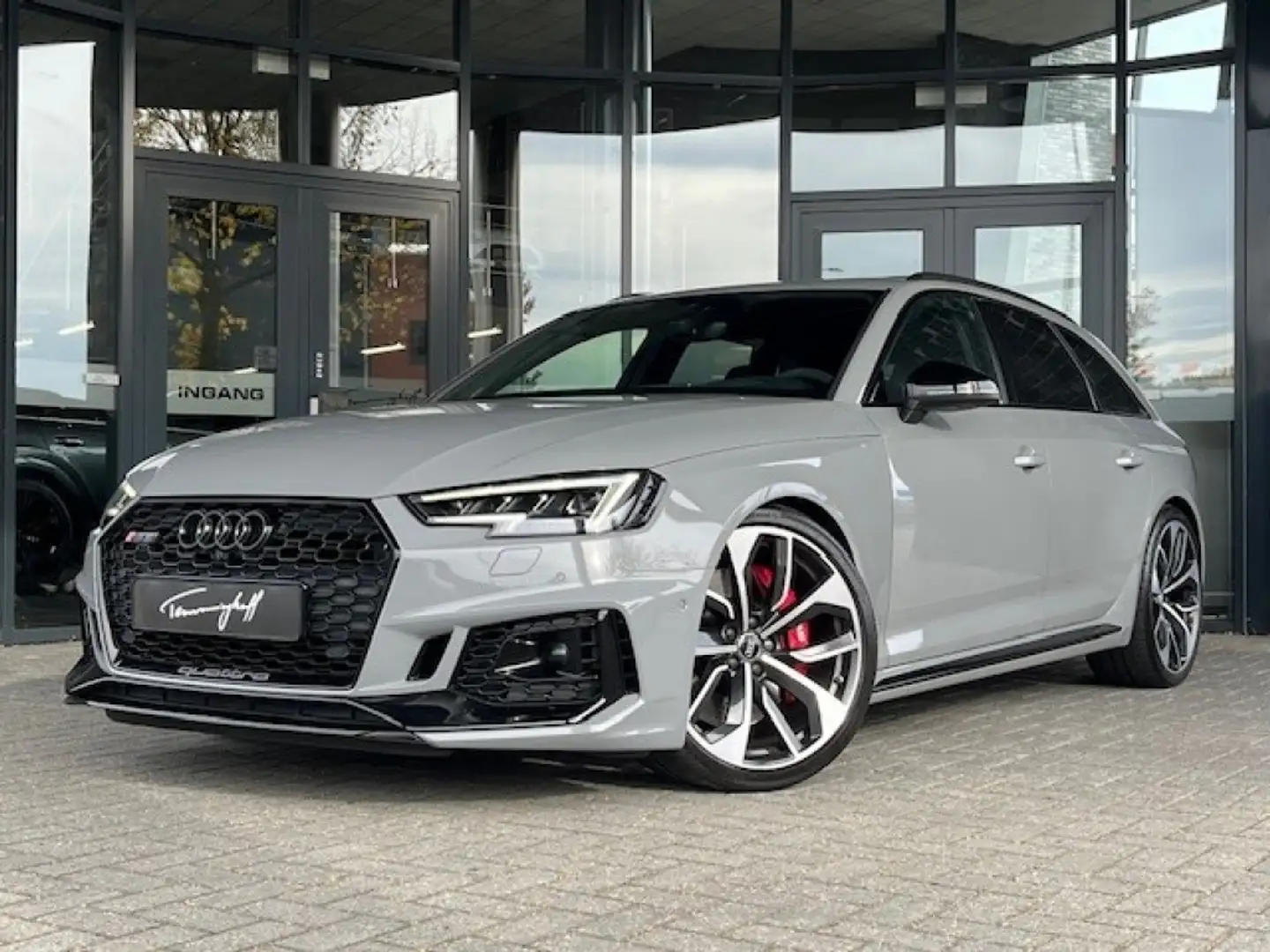 Audi RS4 2.9 TFSI RS4 QUATTRO - PANO - MILLTEK - BenO Grau - 1