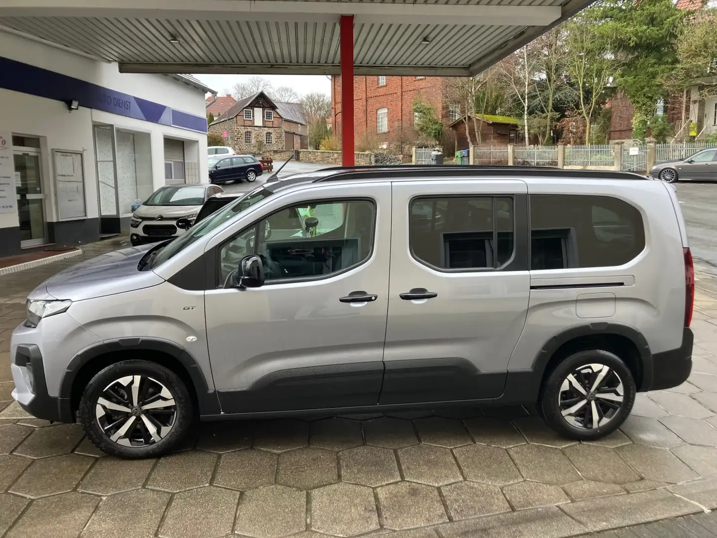 Peugeot Rifter PKW L2 HDI EAT8 GT GripControl 7 Sitze SHZ Silber - 1