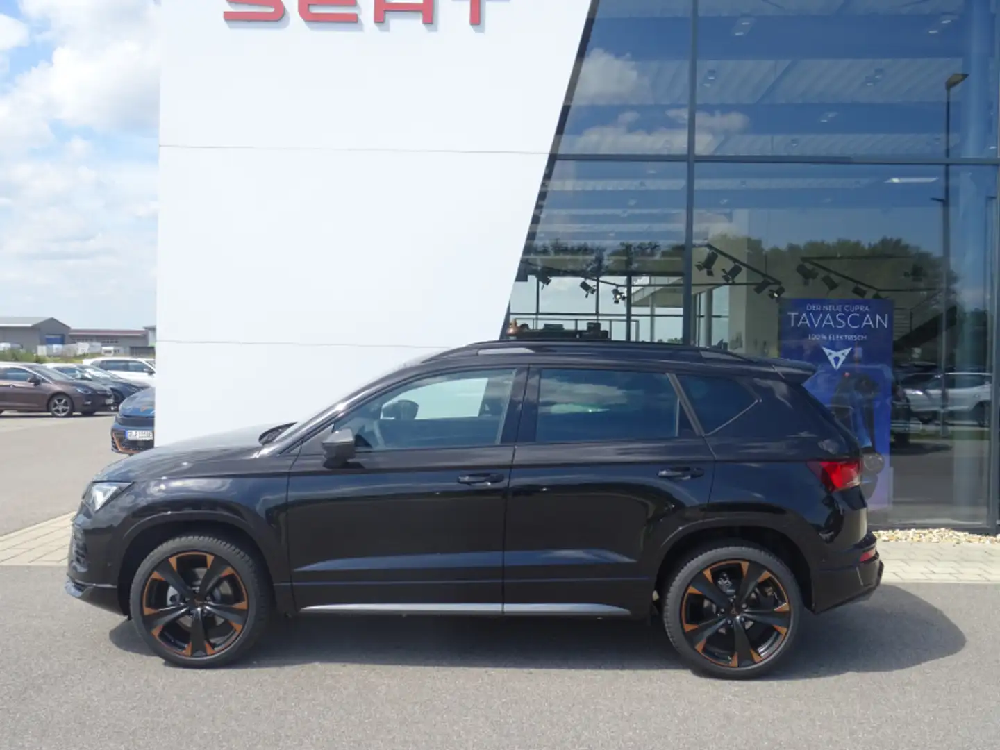 CUPRA Ateca Ateca 1.5 TSI DSG 150PS AHK Navi ACC Totwink. el.H Schwarz - 1