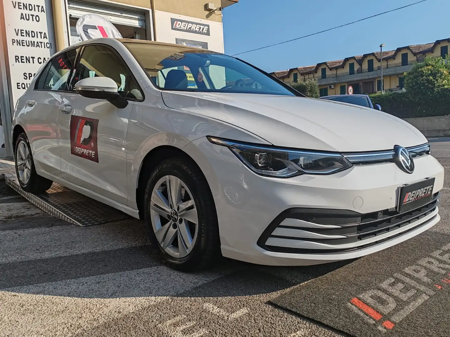 Volkswagen Golf VW Golf 8 TDI 150 CV DSG /Life, Cockpit, Tetto Bianco - 2