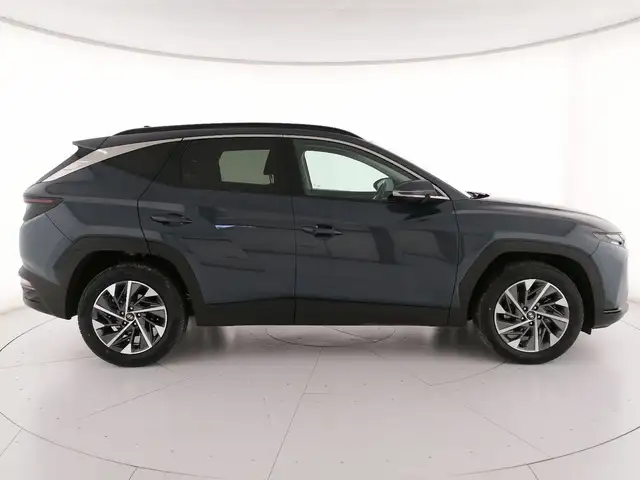 Hyundai Tucson view 3