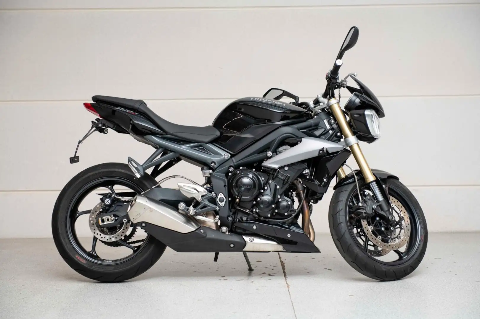 Triumph Street Triple 675 Negro - 1