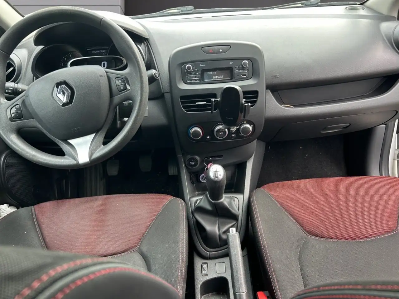 Renault Clio Citadine 5 portes — photo 2