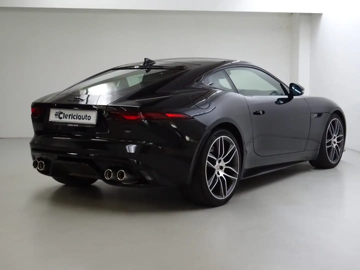 Jaguar F-Type 5.0 V8 450 CV aut AWD Coupé R-Dynamic Negro - 2