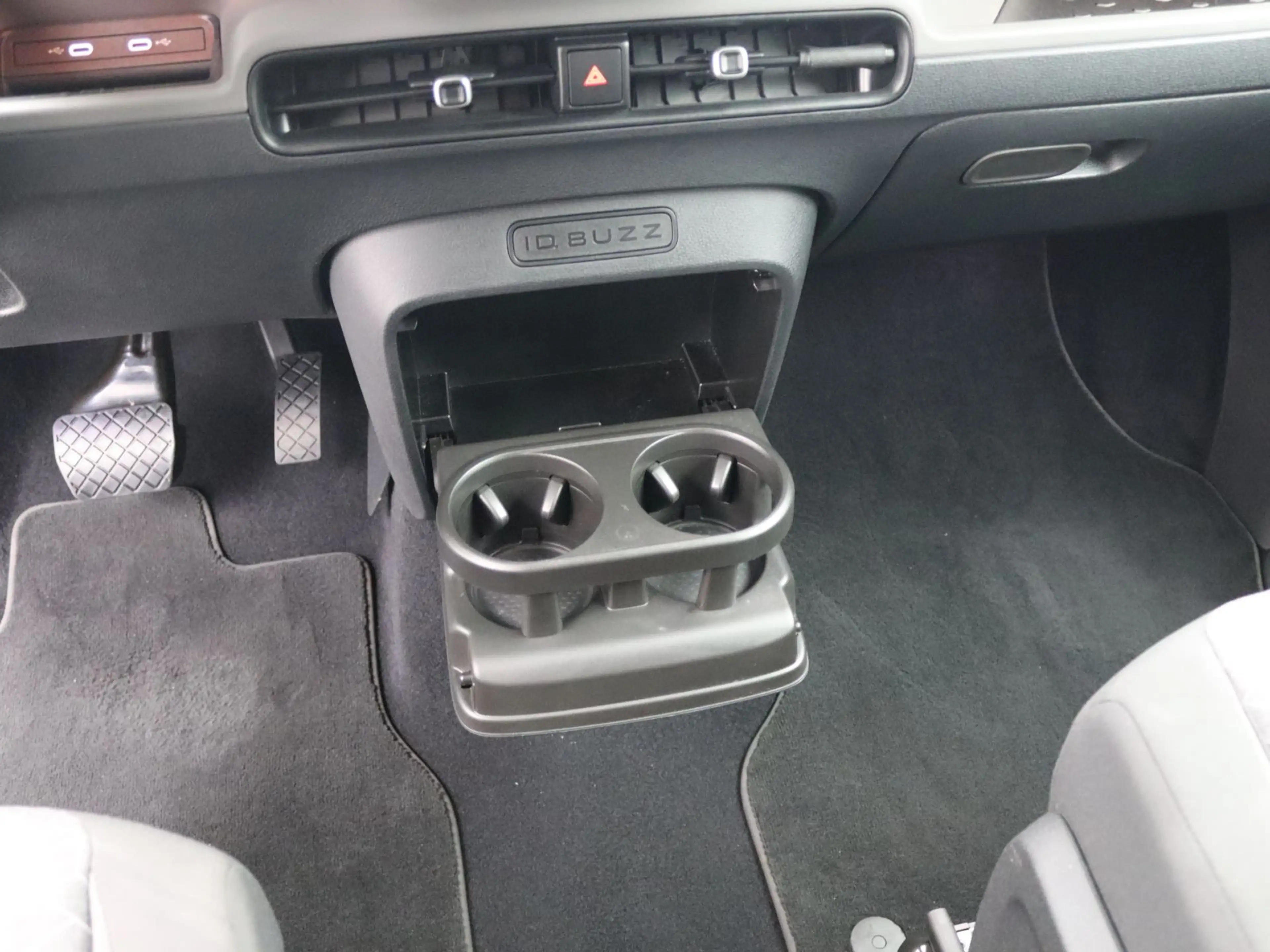 Volkswagen ID. Buzz ID.Buzz Pro kurz / Navi, ParkAssi, ACC, AHK, RFK — photo 14