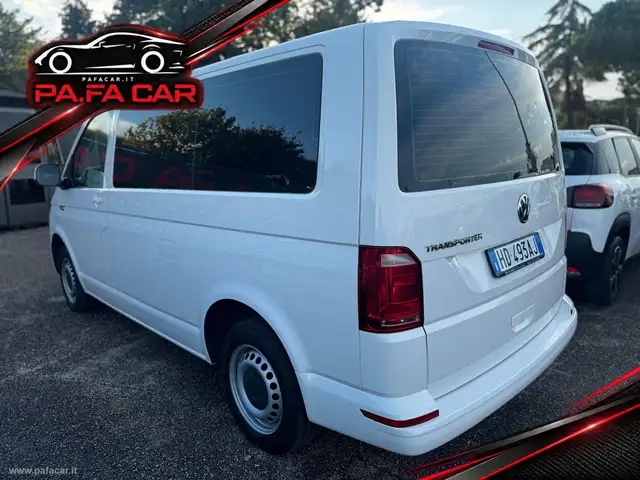 Volkswagen Caravelle view 7