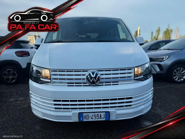 Volkswagen Caravelle view 4
