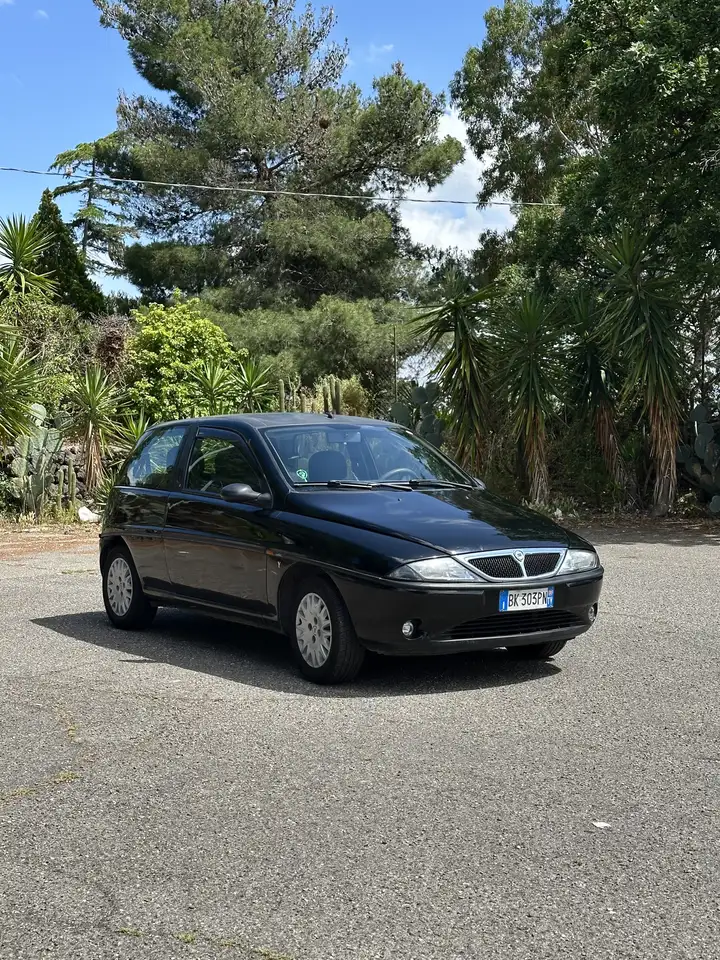 Lancia Y 1.2 8v LS c/airbag, foto 2