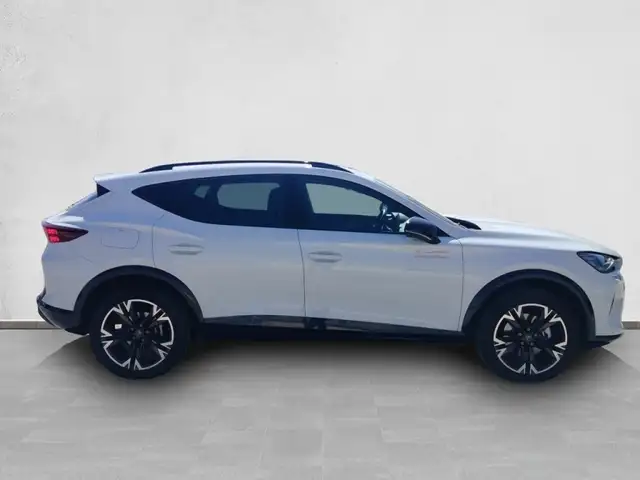 Cupra Formentor view 4