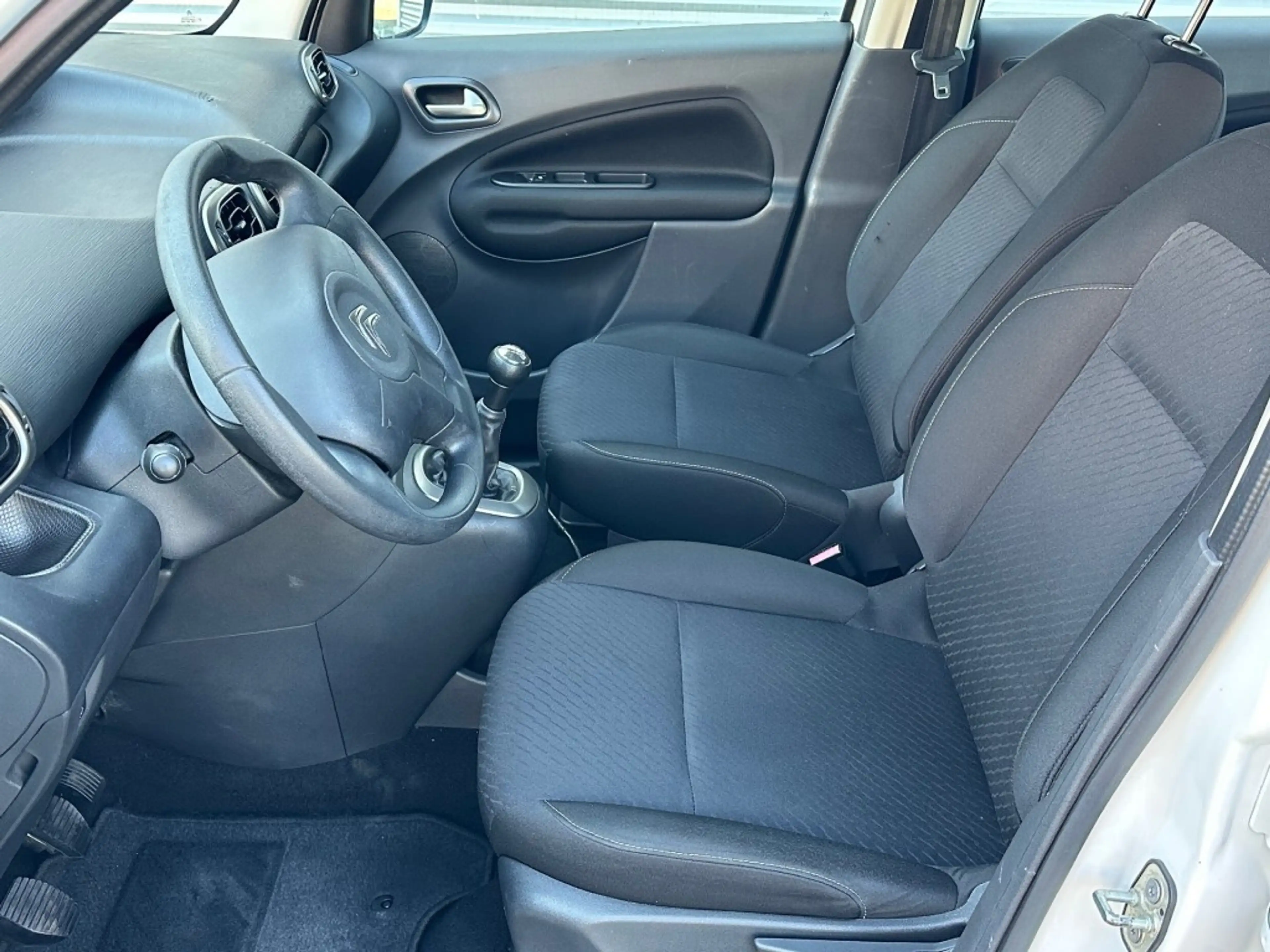 Citroen C3 Picasso 1.4 VTI ATTRACTION AIRCO !! LAGE KM !! — photo 6