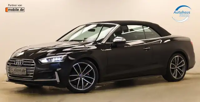 Audi S5 view 4