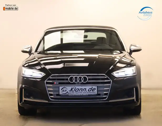 Audi S5 view 3