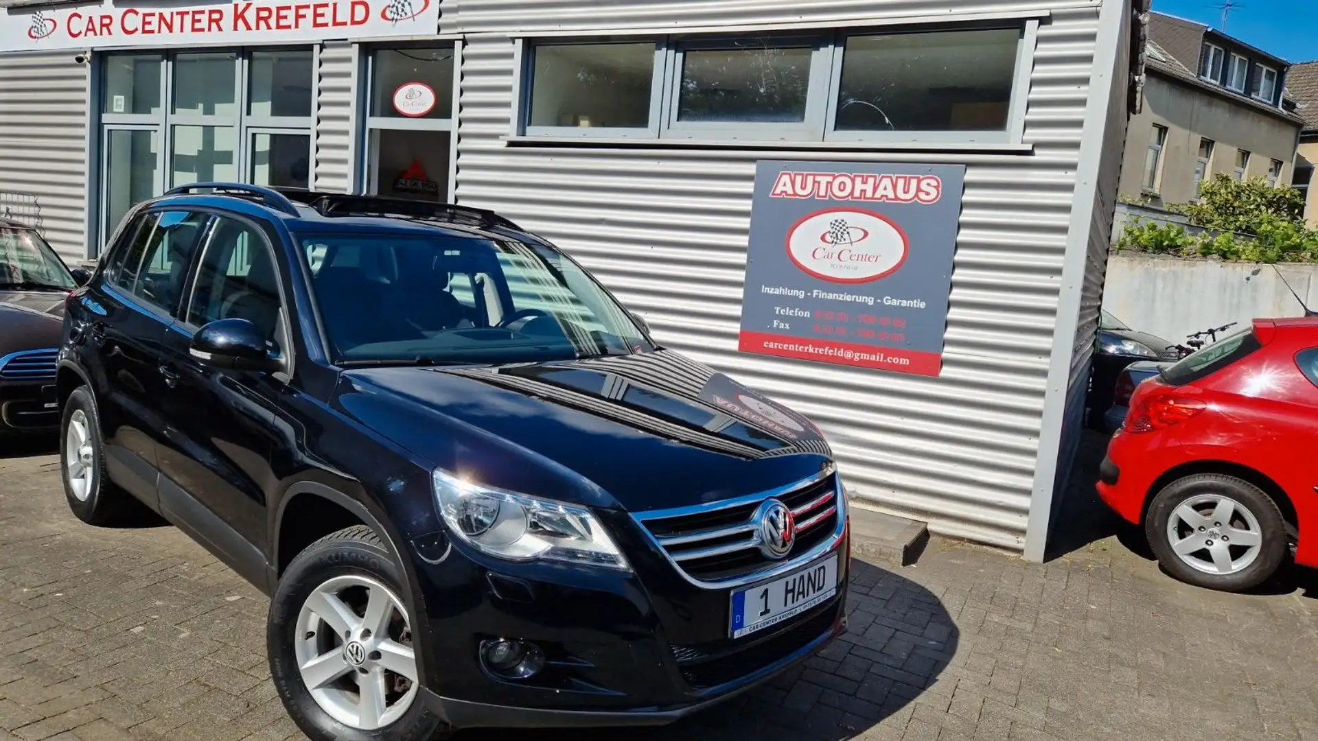 Volkswagen Tiguan 2.0 TDI Trend & Fun 1.Hand+Panoramdach Fekete - 1